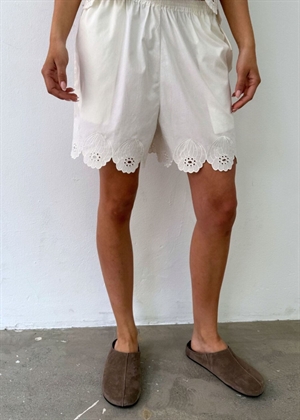 Saga shorts Off white Boii Studios 